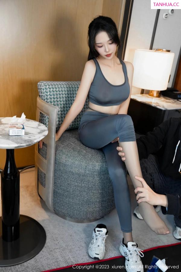 陈若依 抖娘利世 [XiuRen]高清写真图 2023.12.28 No.7882 利世 美腿丝袜第44张图片
